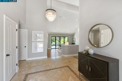 6 Scenic Ct, Danville, CA 94506-6140