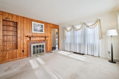 122 Temona Dr, Pittsburgh, PA 15236-4220