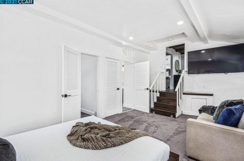 392 Moraga Way, Orinda CA  94563-3805 exterior