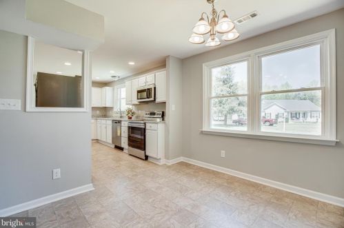 10600 Woodland Dr, Fredericksburg VA  22407-7759 exterior