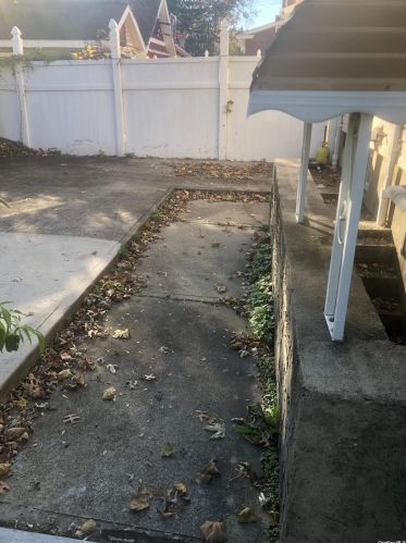 194-12 100th Ave, Jamaica NY  11423-3233 exterior