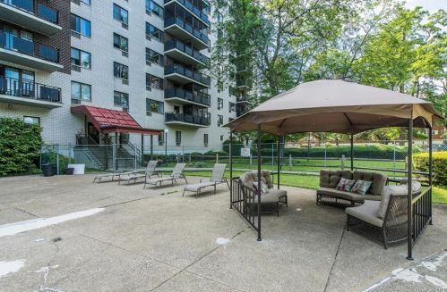 160 Academy St, Poughkeepsie NY  12601-4515 exterior