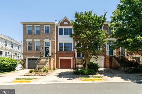 12025 Edgemere Cir, Herndon, VA 20190-3258