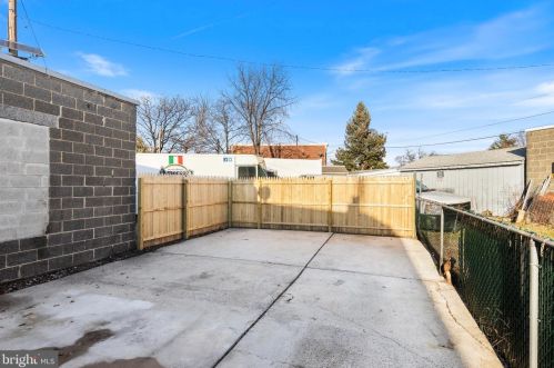 723 Market St, Gloucester NJ  08030-1540 exterior