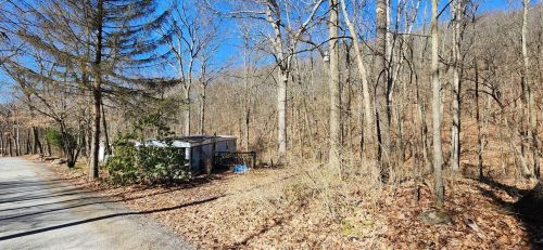 157 Buhl Rd, Evans City, PA 16033-7941