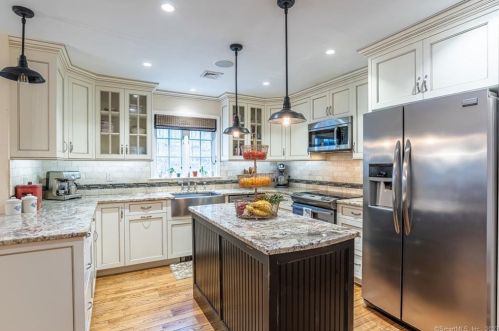 45 Whispering Pine Rd, Upper Stepney CT  06468-1430 exterior