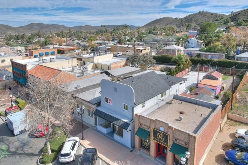144 Main St, Lake Elsinore CA  92530-3826 exterior