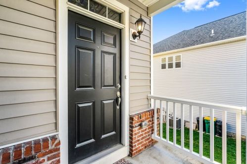 4016 Fieldcrest Dr, Bridgeville, PA 15017-3532