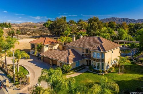 22140 Rolling Ridge Dr, Santa Clarita CA  91350-3308 exterior