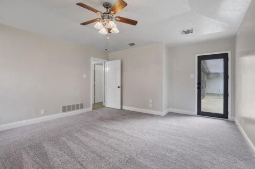 2132 Pembrooke Pl, Denton TX  76205-8208 exterior