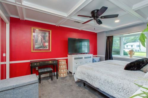 6 Birch Hill Rd, Salem NH  03079-3473 exterior