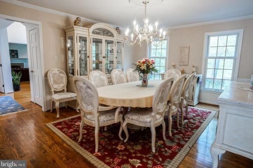 4 Beechwood Cir, Chadds Ford PA  19317-9109 exterior