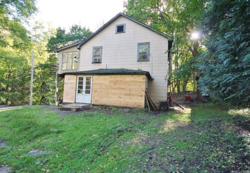 350 Old Post Rd, Marlborough NY  12542-6540 exterior