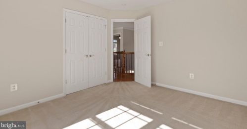 12257 Tulane Fls Dr, Bristow VA  20136-2183 exterior