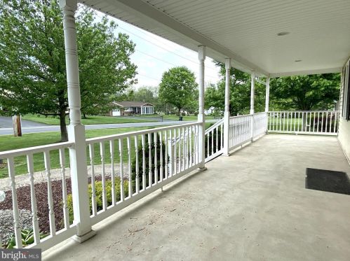 6902 Suter Rd, Coopersburg, PA 18036-1205