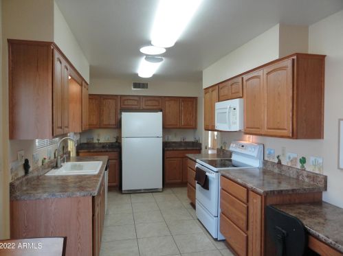 10733 Clair Dr, Sun City, AZ 85351-4306