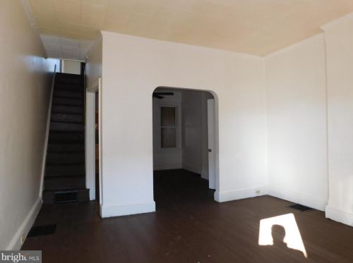2217 Tatnall St, Wilmington, DE 19802-4141