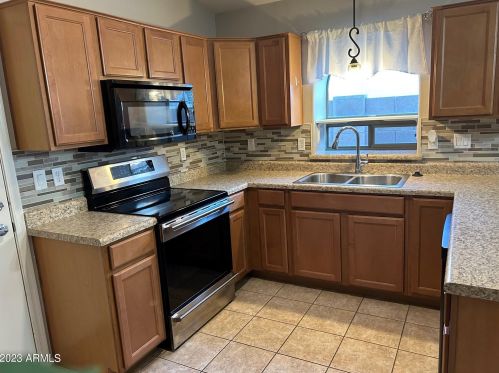 747 Daniella Dr, San Tan Valley AZ  85140-4146 exterior