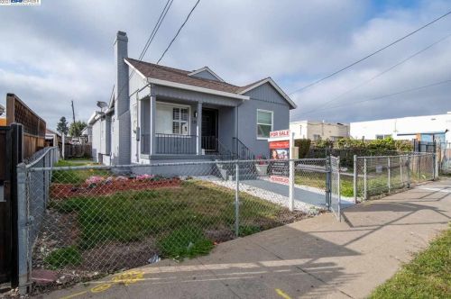 1357 89th Ave, Oakland, CA 94621-1123