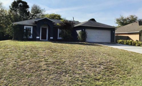 8365 99th Ct, Vero Beach, FL 32967-2731