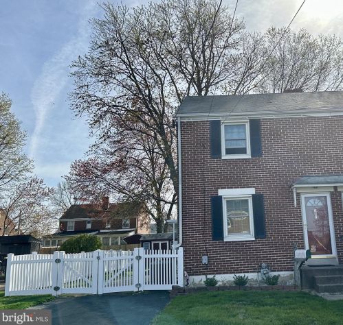 157 Denn Pl, Wilmington, DE 19804-3505