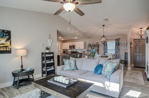 1123 4th Pl, Cape Coral, FL 33990-0028