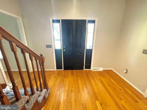 32 Pin Oak Dr, Dover DE  19904-2373 exterior