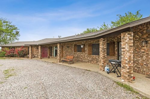 2956 Branch Rd, Krum, TX 76249-8004