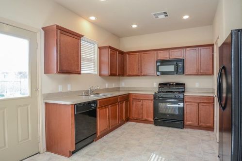 9914 Sterling Place Dr, Conroe TX  77303-2000 exterior