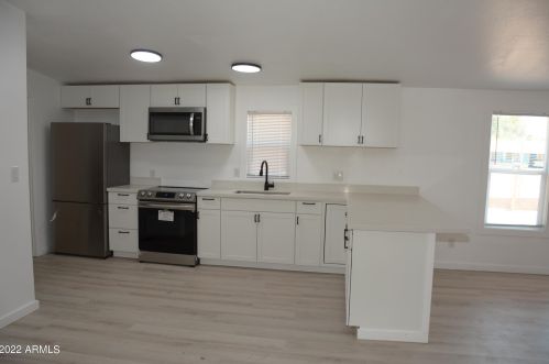 9037 Butternut Ave, Mesa, AZ 85208-1636