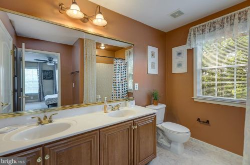 15089 Troon Ct, Haymarket VA  20169-3130 exterior