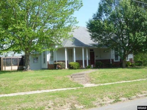 606 Troy Ave, Hickman, KY 42050-1342