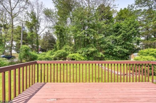 901 Meadowbrook Rd, Fredon NJ  07860-4519 exterior