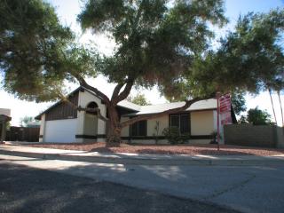 4043 Corrine Dr, Phoenix, AZ 85029-1937