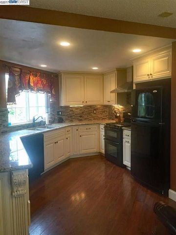 306 San Simeon Pl, West Pittsburg, CA 94565-6272