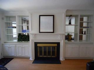 1015 Llewellyn Mews, Norfolk, VA 23507-1835