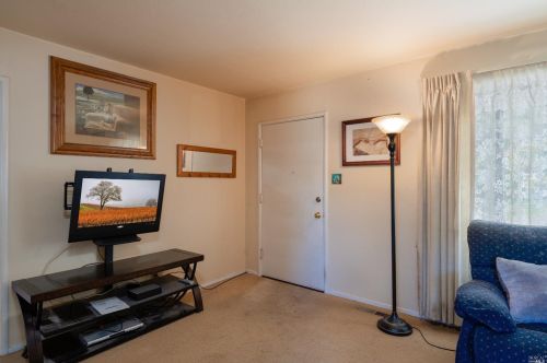 660 Hawthorne Ln, Willits CA  95490-3321 exterior