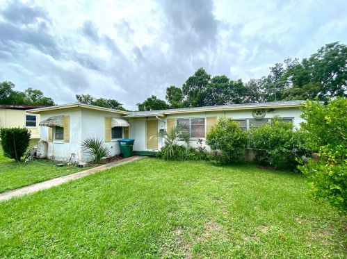 803 Crawford St, Deltona, FL 32725-9234