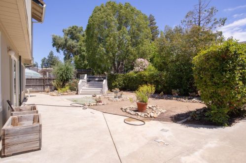 7461 Wynndel Way, Elk Grove CA  95758-1084 exterior