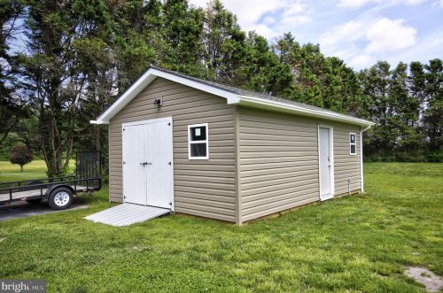 30637 Cypress Ln, Laurel DE  19956-3511 exterior