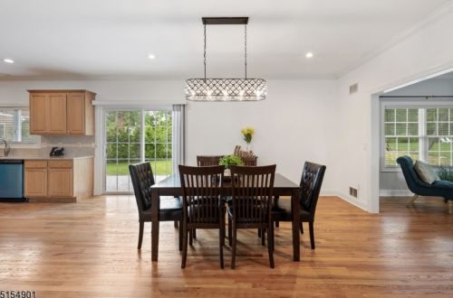 23 Alan Dr, Parsippany NJ  07054-4101 exterior