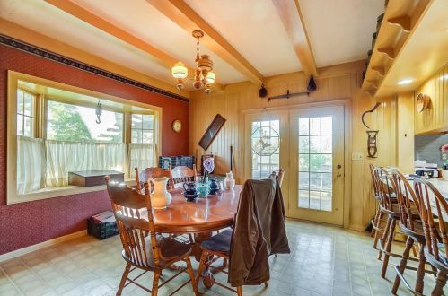 194 Center St, London OH  43140-1406 exterior