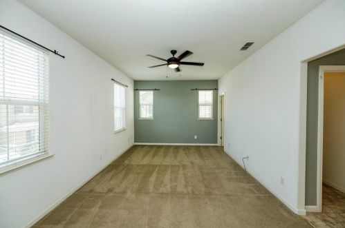 17122 Pacific Oak Ln, Lathrop CA  95330-8526 exterior