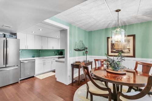 701 Camelot Dr, Pittsburgh PA  15237-4979 exterior