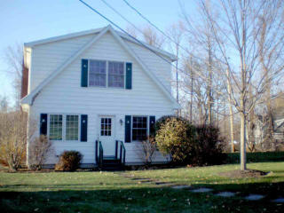 25 Oneida Dr, Glens Falls, NY 12804-6510