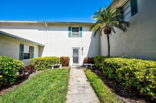 3246 40th Way, Saint Petersburg, FL 33711-3923