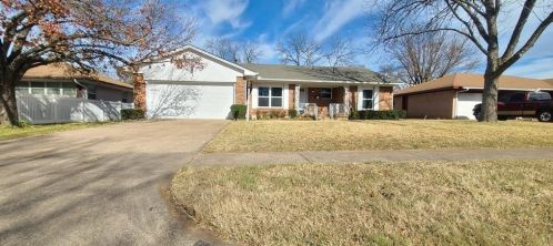 327 Mizell St, Duncanville, TX 75116-3417