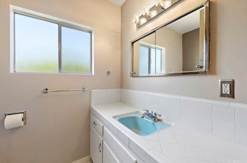 228 Waverly St, Orange CA  92866-1733 exterior