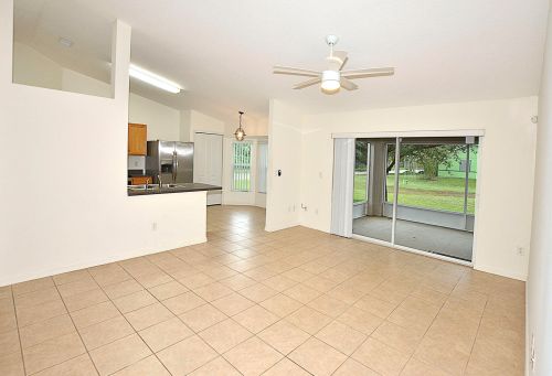 7715 95th Ct, Vero Beach FL  32967-3828 exterior