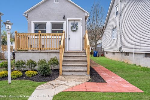 241 Bray Ave, Middletown NJ  07748-5432 exterior